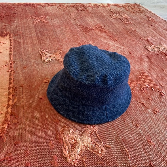Men’s Hartford wool herringbone bucket hat O/S - Picture 3 of 9
